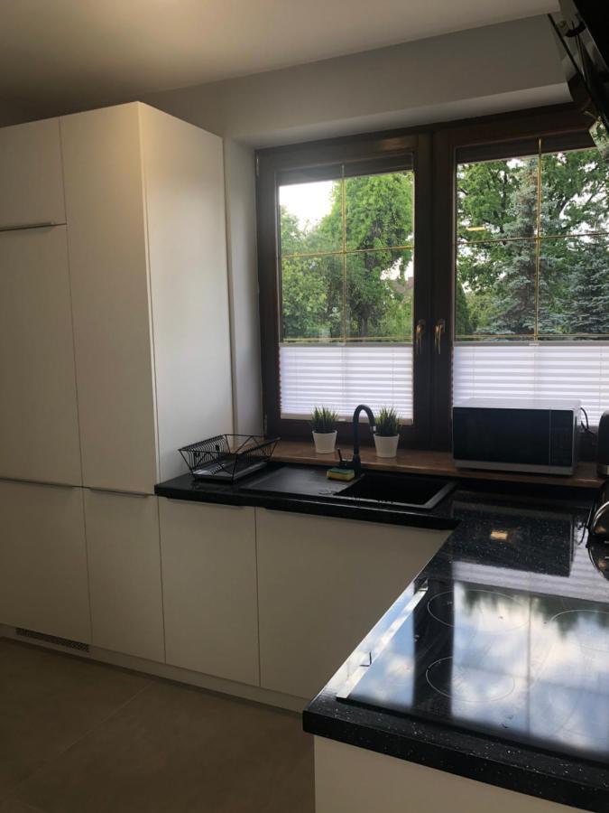 Klimatyzowane Apartamenty I Pokoje Przy Targach Kielce Exterior photo